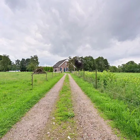 Cosy Farm Near The Forest * De Heurne