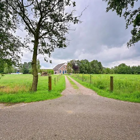 Cosy Farm Near The Forest De Heurne